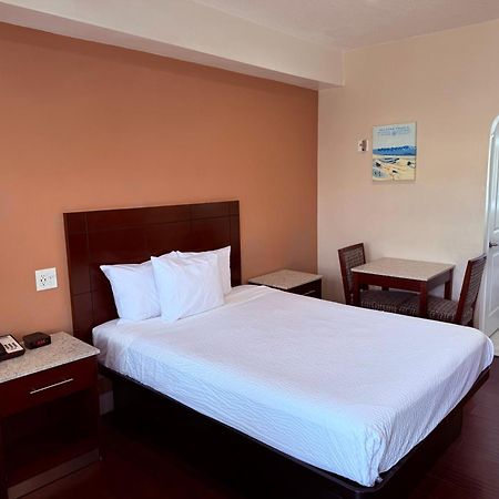 แทรเวลลอดจ์ บาย วินด์แฮม ฮาร์เบอร์ซิตี้ Hotel ลอสแอนเจลิส ภายนอก รูปภาพ