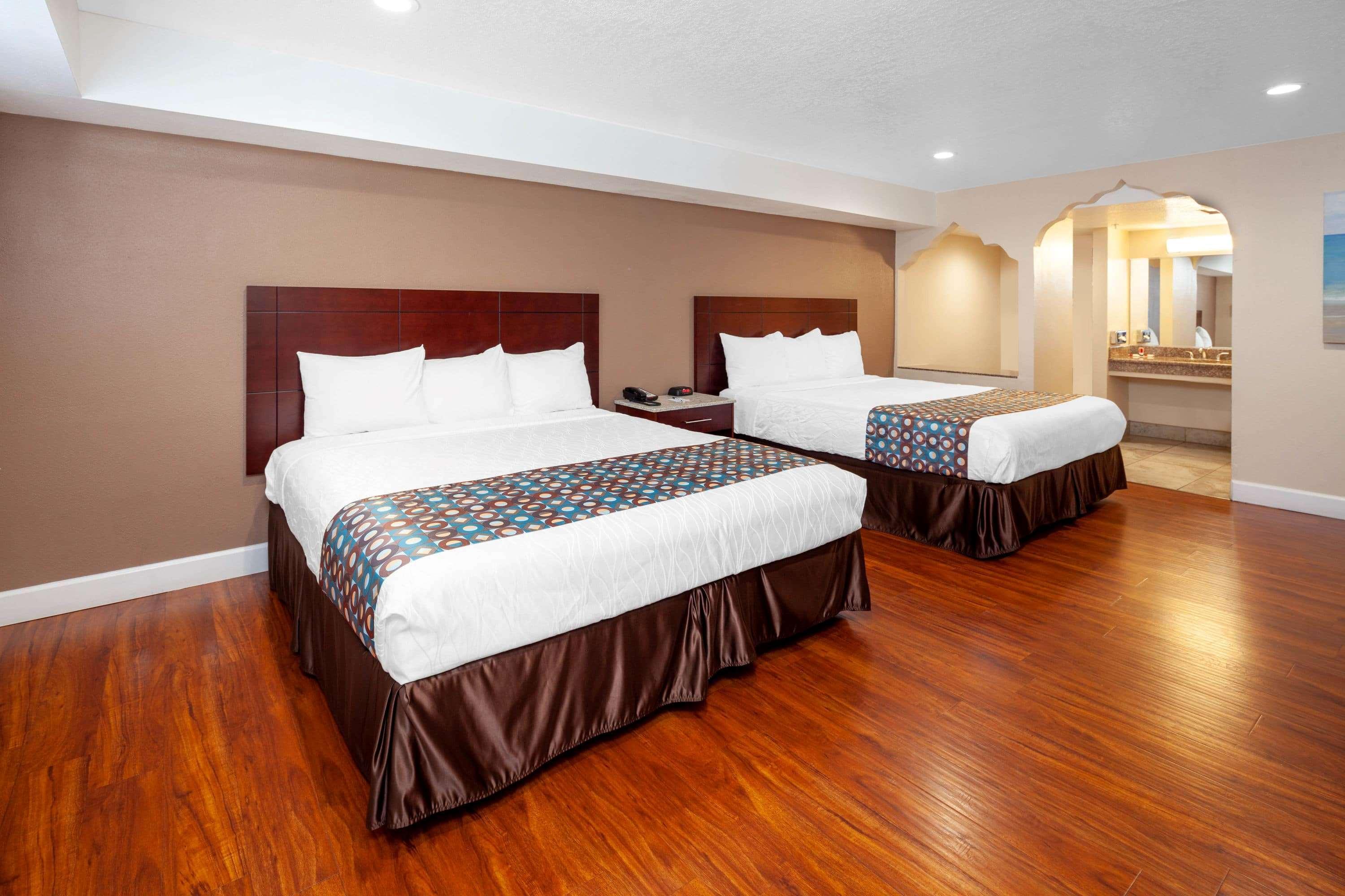 แทรเวลลอดจ์ บาย วินด์แฮม ฮาร์เบอร์ซิตี้ Hotel ลอสแอนเจลิส ภายนอก รูปภาพ